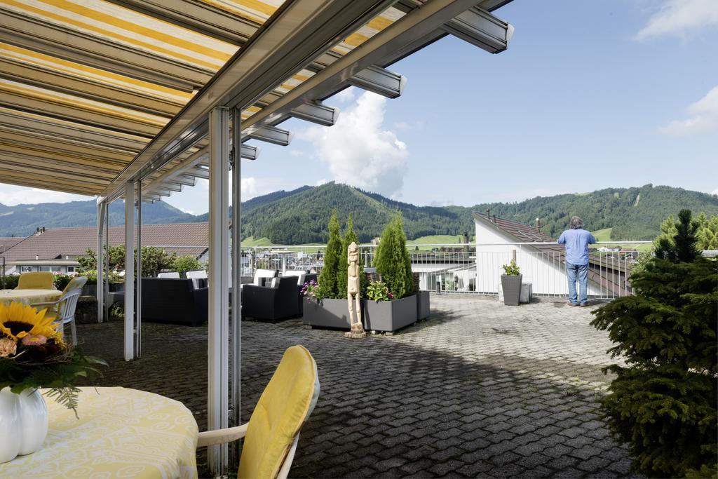 Kunsthotel Linde Garni Айнзиделн Екстериор снимка