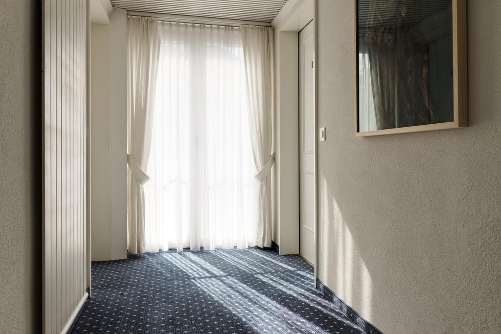 Kunsthotel Linde Garni Айнзиделн Екстериор снимка