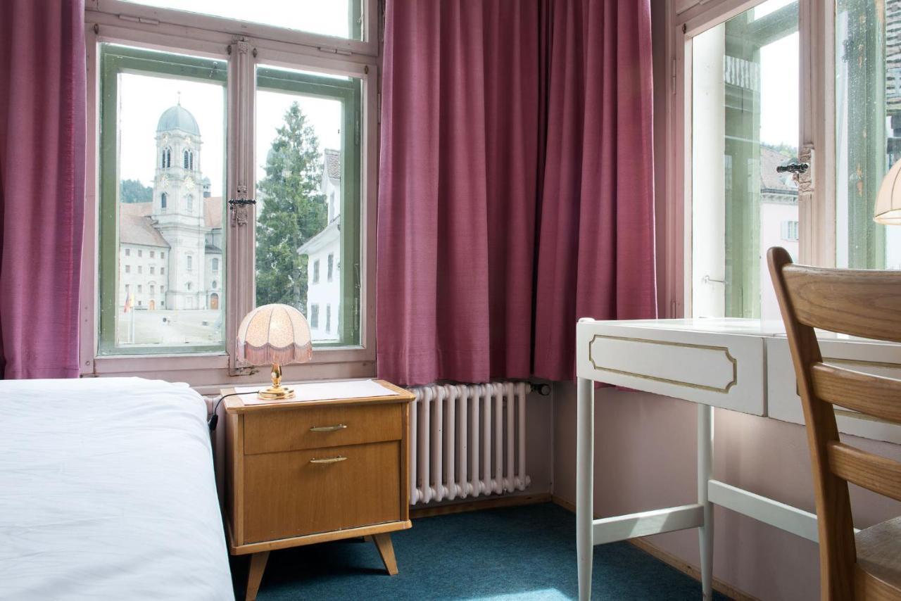 Kunsthotel Linde Garni Айнзиделн Екстериор снимка