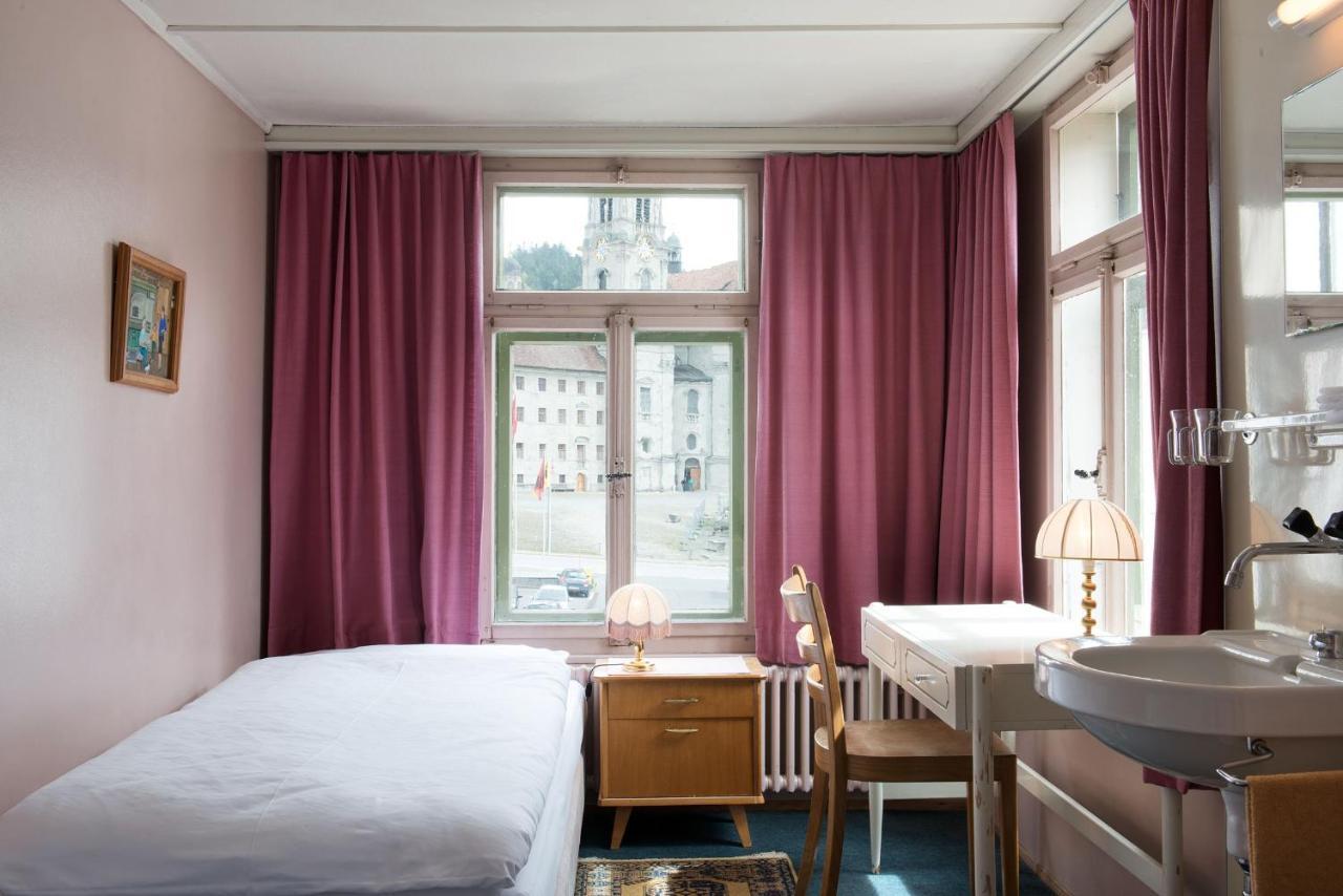 Kunsthotel Linde Garni Айнзиделн Екстериор снимка